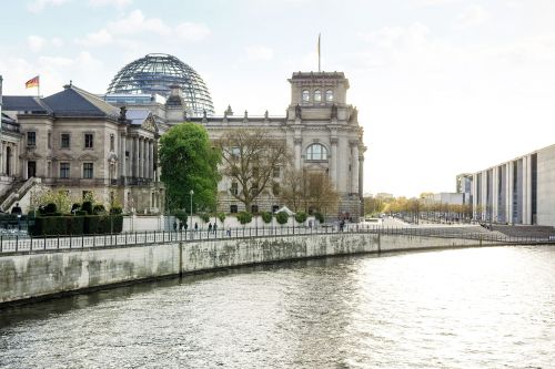 EU-Richtlinie für mehr Lohntransparenz: Sind die Unternehmen vorbereitet?